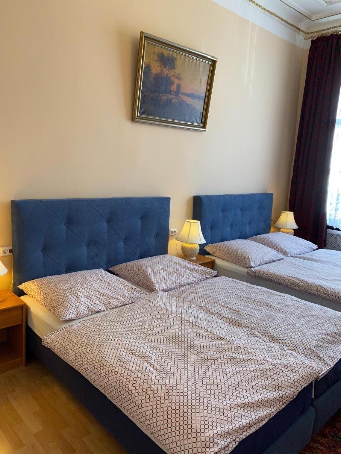 Hotel Gunia Berlin Bagian luar foto