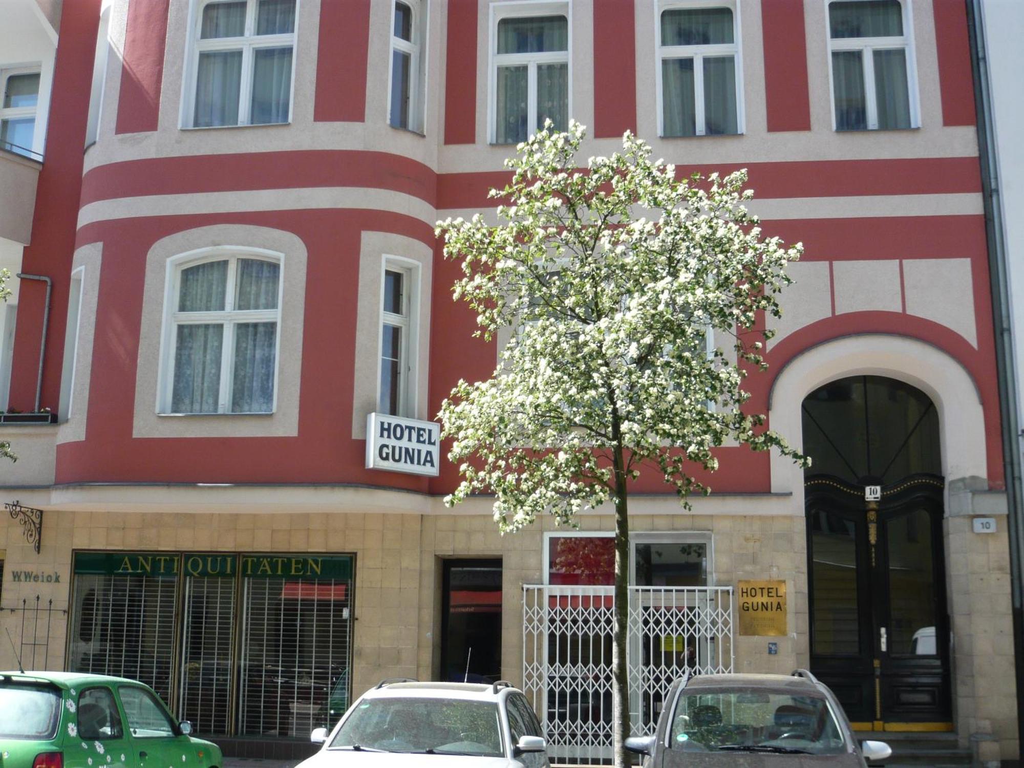 Hotel Gunia Berlin Bagian luar foto